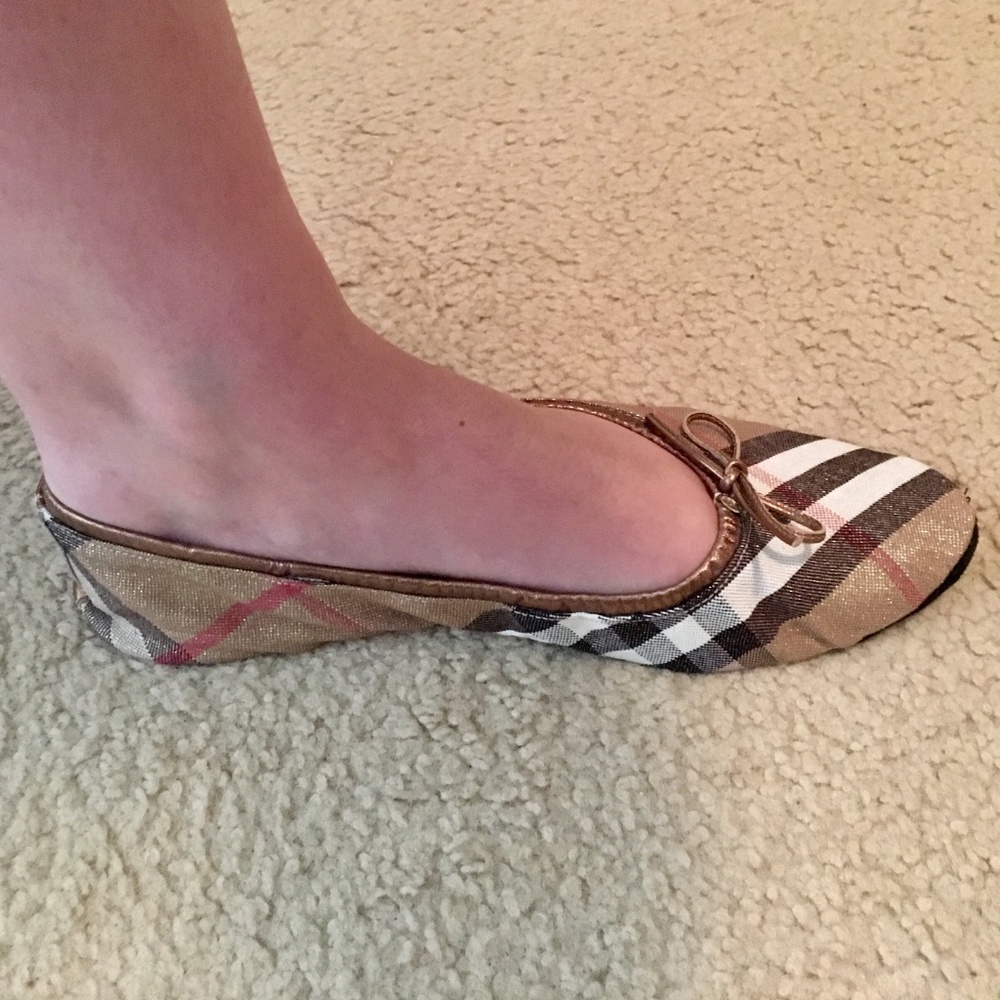 Burberry Nova Check Travel Slippers w/ Bag L (8-9)